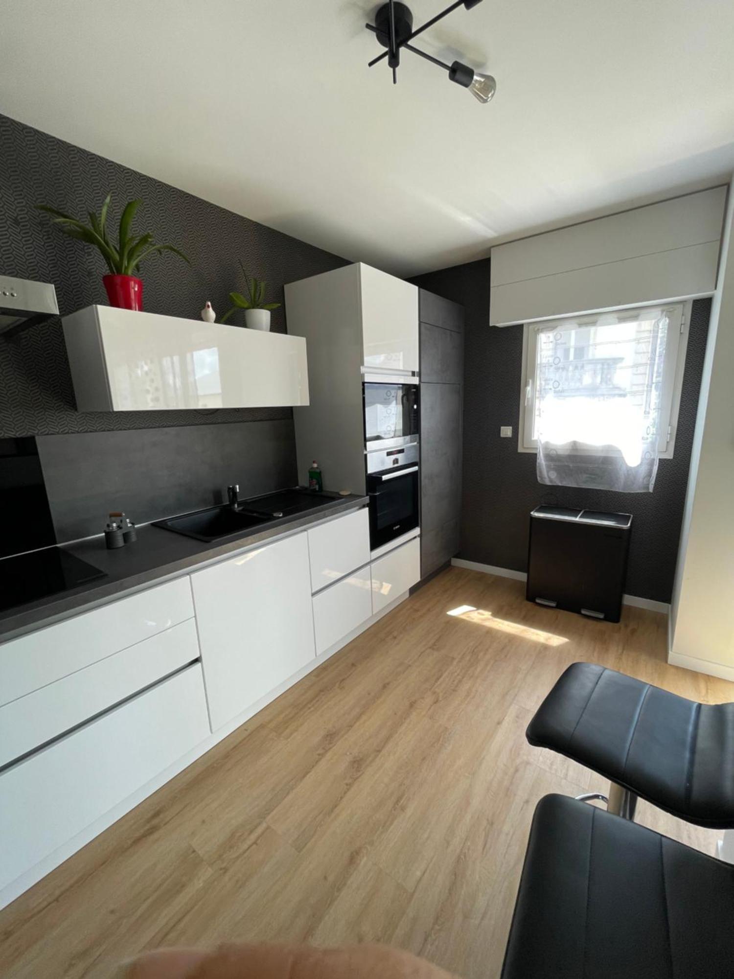 Appart Spacieux 6 Pers Proche Centre Ville Et Gare Laval - Parking Prive Securise ภายนอก รูปภาพ